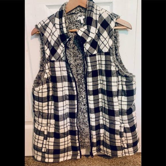 Maurices Jackets & Blazers - Black, grey & white fleece vest reversible